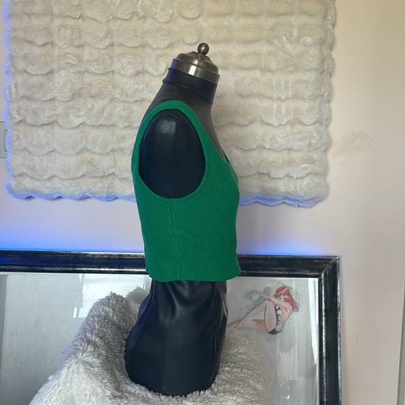 House of Harlow Green Ribbed Women's Top - Picture 5 of 6